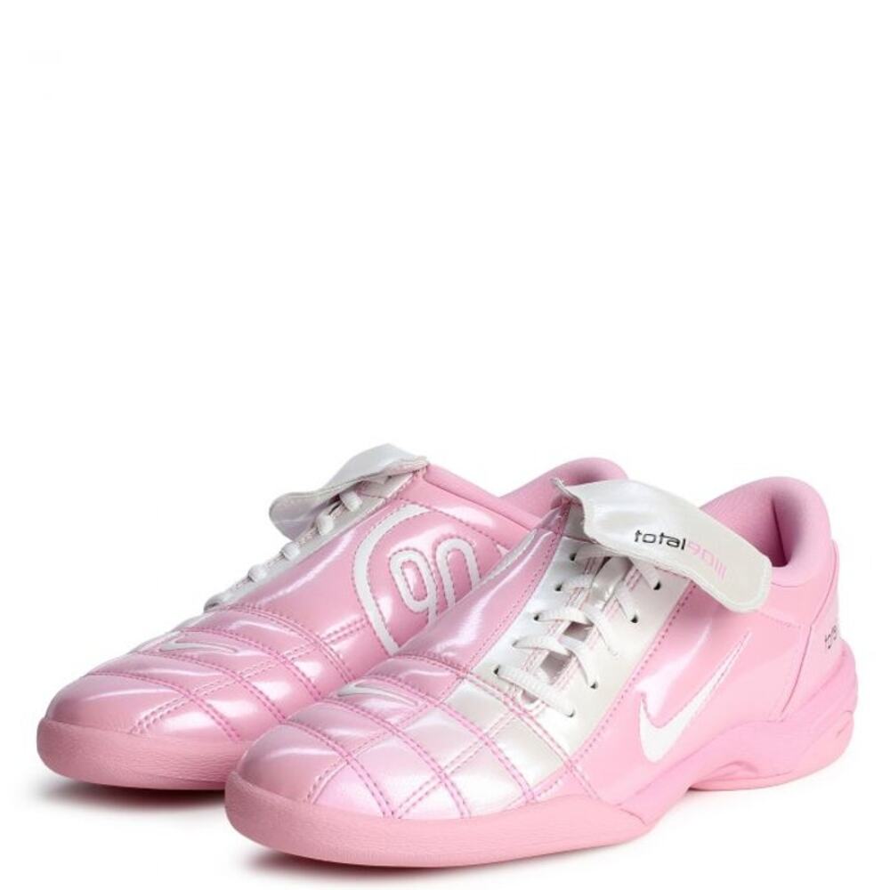 NIKE WOMEN'S 9 TOTAL 90 SE PINK RISE LOW TOP SOCCER SNEAKER IO2389-600